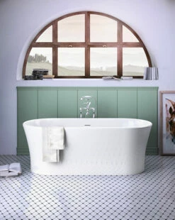 Devon & Devon 1NAFUSION Fusion Freestanding 67" L X 32" W X 25" H Bathtub In Matte White